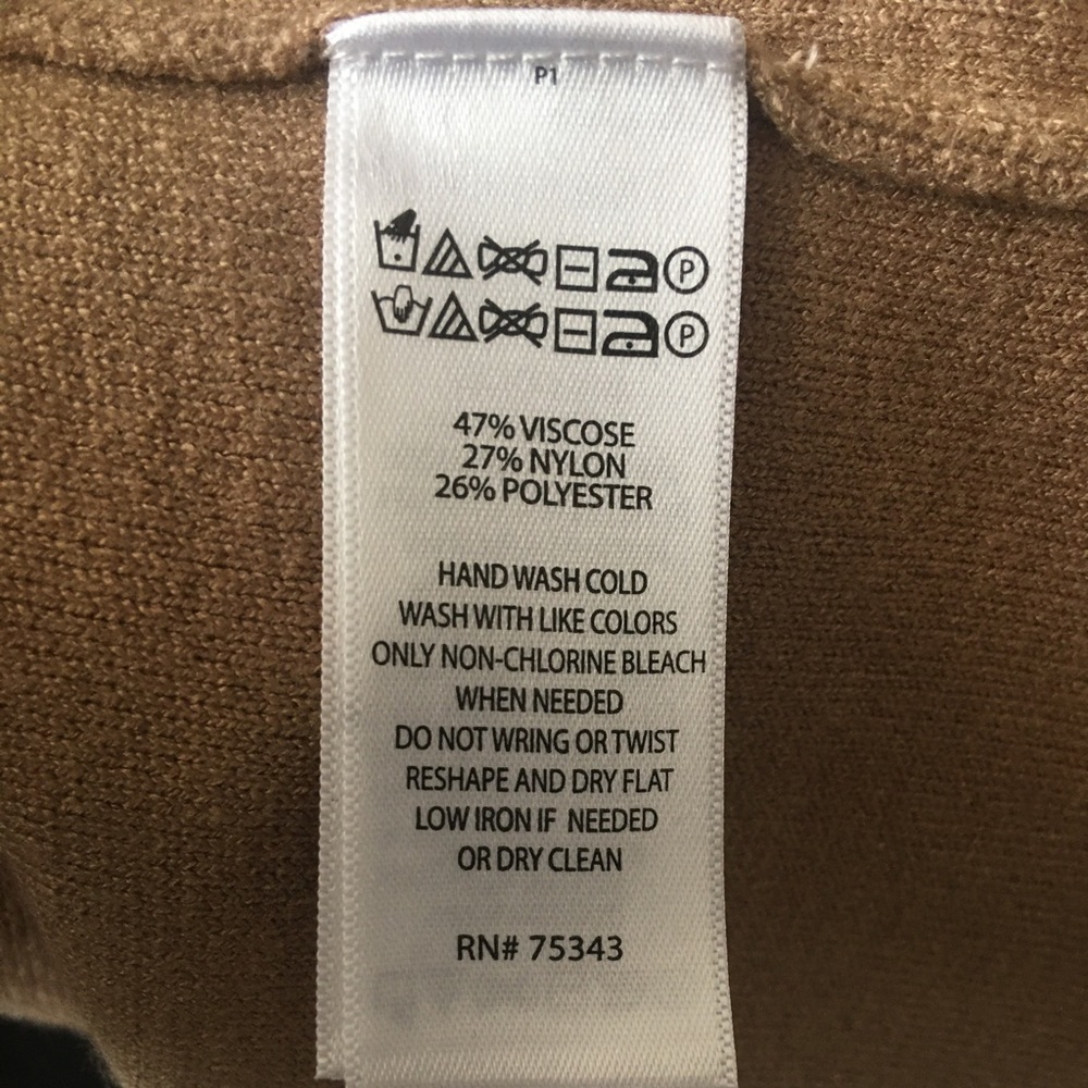 Brand new - Paul Costelloe XL with two pockets camel colour open front - Picture 10 of 10